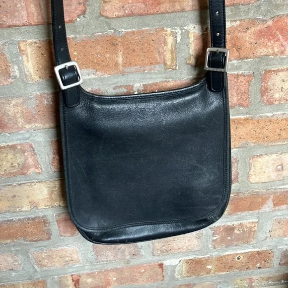 Coach - Picture 15 of 17